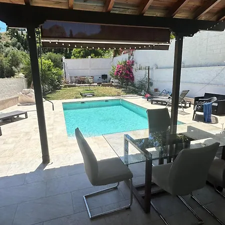 Holiday home Camelia